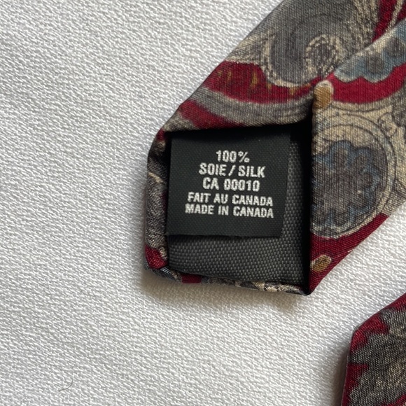 Eaton’s neck tie made in Canada silk distinct late 20th century pattern - Picture 5 of 7